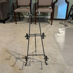 Tall Metal Portable Floor, Table top Easel Stand for 3 Decorative Display