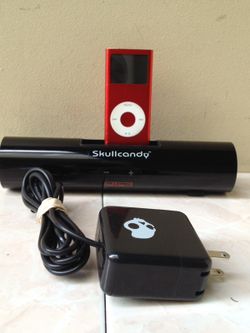 SKULL CANDY / I- POD SPEAKER DOCK STATION