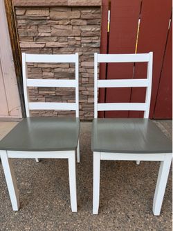 Set of 2 Ladder-Back Dining Chairs
