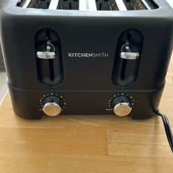 Kitchen Smith toaster