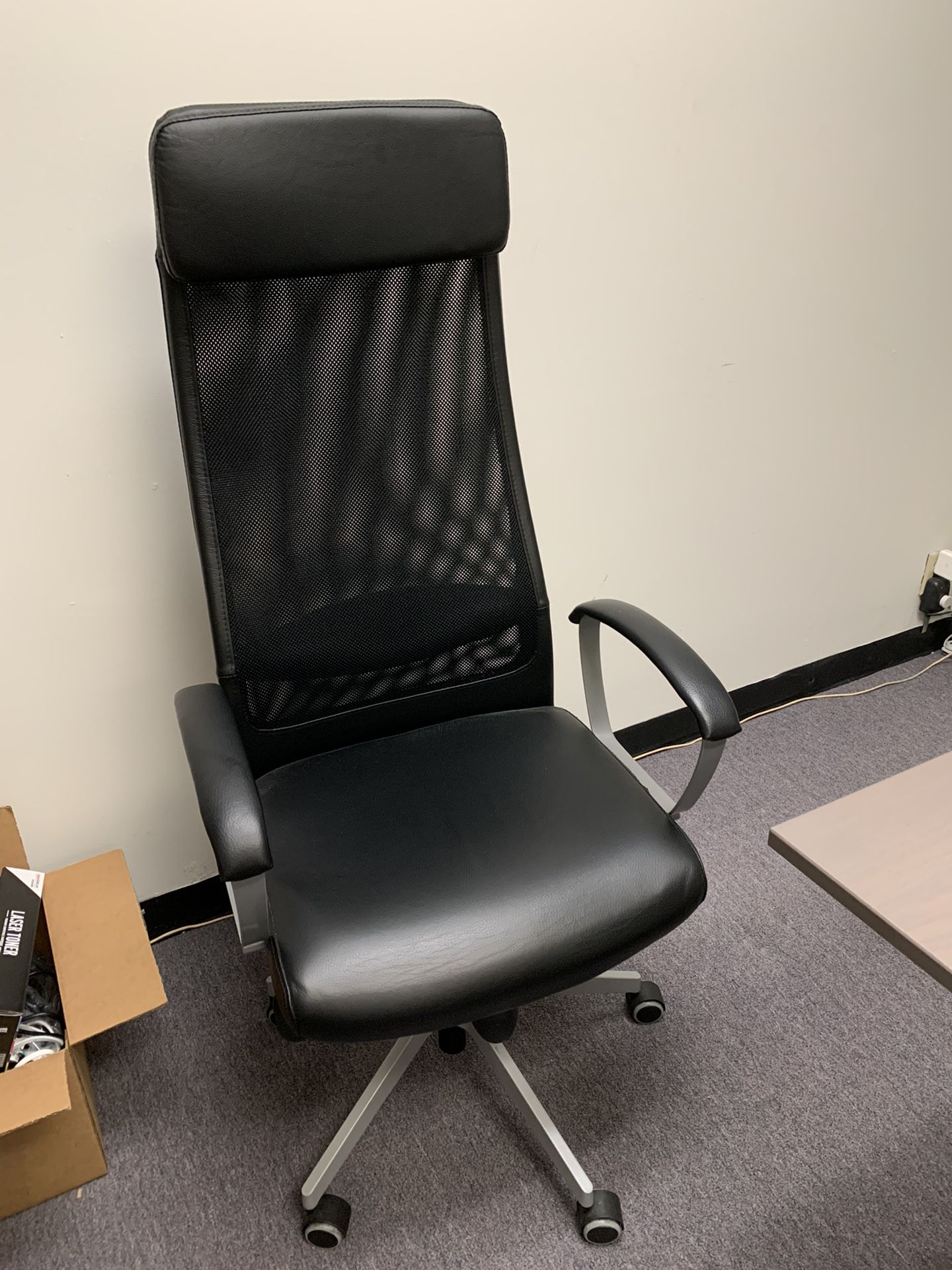 Office chair#2 (only one chair)