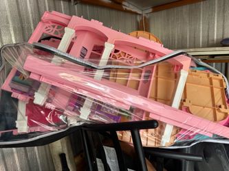 Barbie dream house