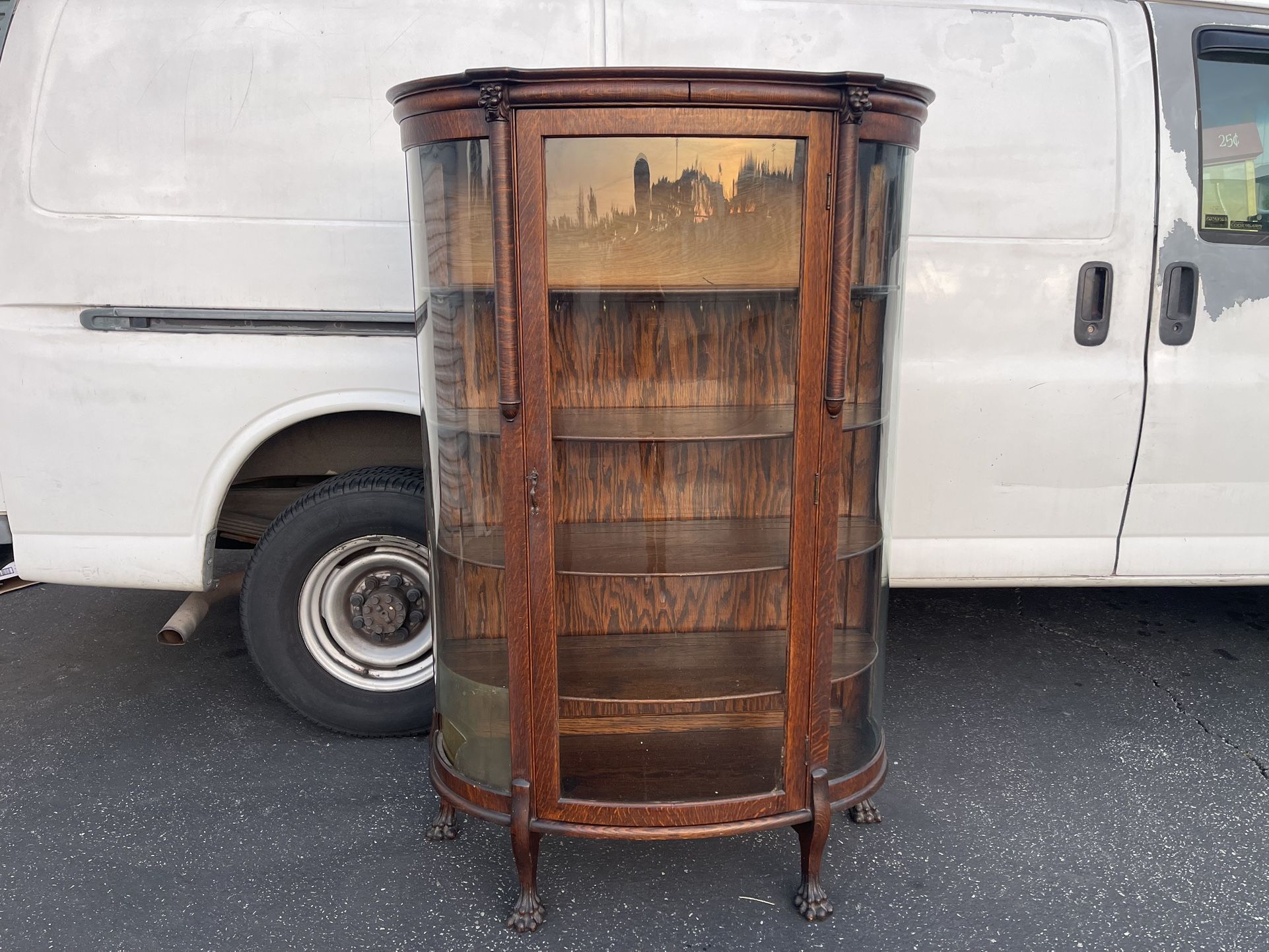 1900’s Antique American Tiger Oak Curio Display Cabinet w/Curved Glass Panels/Five Shelves/Claw Feet