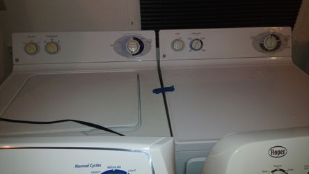 Washer dryer set