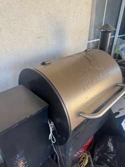 Traegar Pro 22 Pellet Grill / Smoker