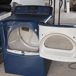 Bonita secadora de gas working great