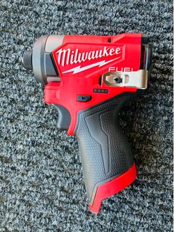 Milwaukee 12V Fuel Cordless 1/4 in. Hex Impact Driver (TOOL ONLY/SOLO LA HERRAMIENTA)
