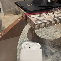 Apple AirPod Wireless Charging Missing Right! 