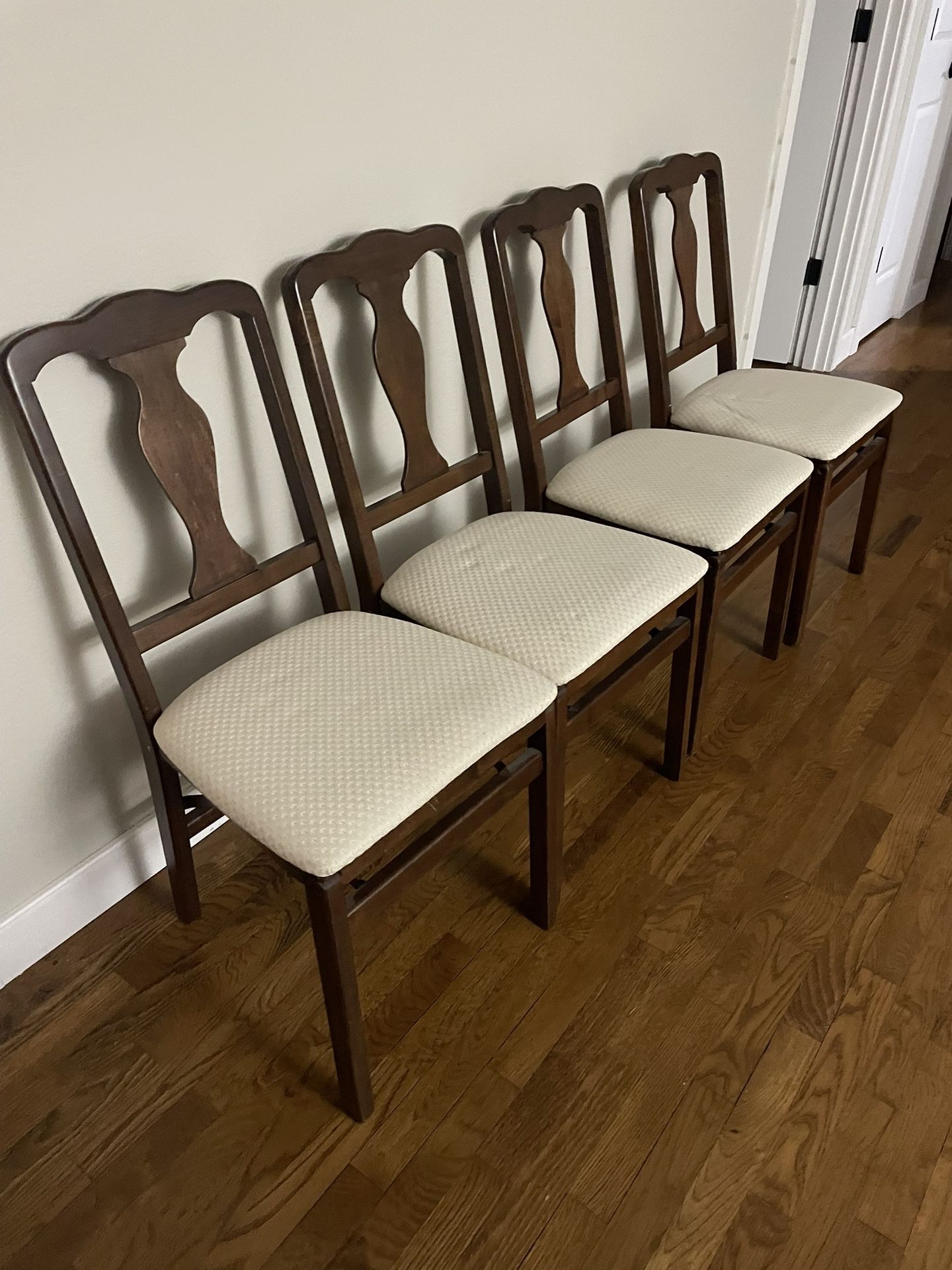 Nice 4 Stakmore Folding Dining Chairs ( Excellent
