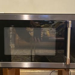 NEW Hamilton Beach 1.1 Cu Ft Microwave – Stainless Steel