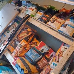 Dog Food And Cat Food Available  For 35 Bucks For The Bigger Bags And 15 Bucks For The Smaller Ones Send Me A Message For The Exact Address On Where T
