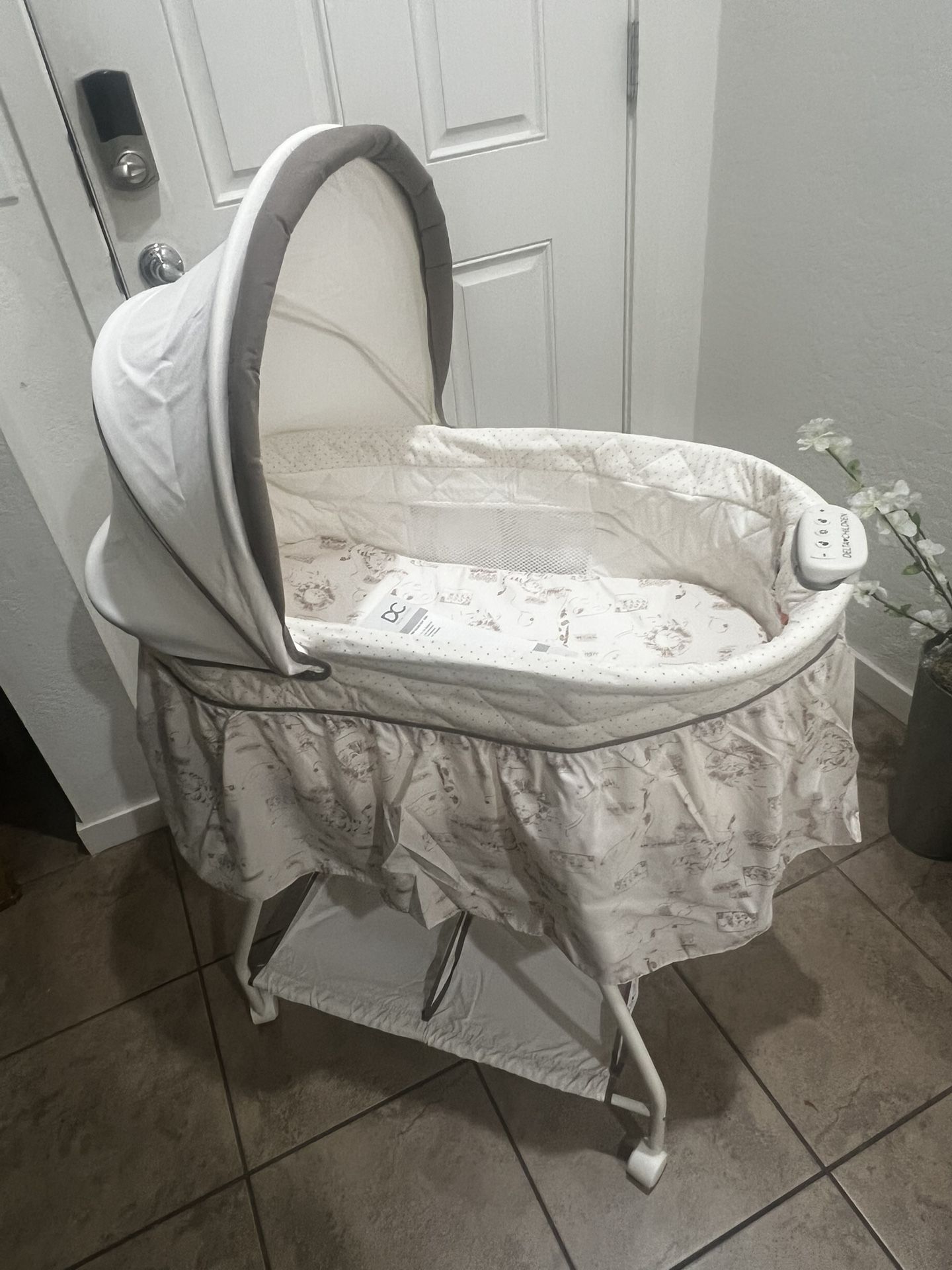 Baby Bassinet / Cuna Para Bebe