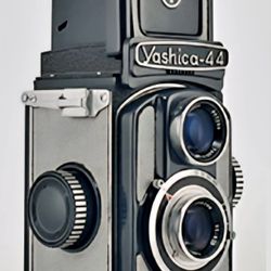 Vintage - Yashica 44 Camera