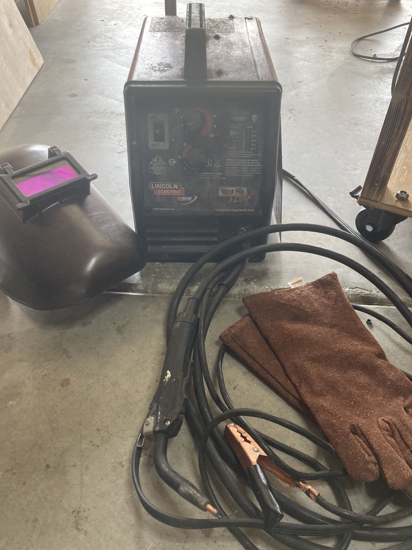 Lincoln Welder 3200 HD for Sale in Hesperia, CA OfferUp
