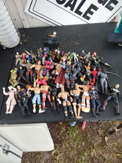 Wrestlers army guys Star Trek Batman