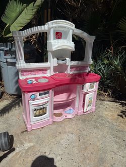 Step 2 Toddler Kitchen