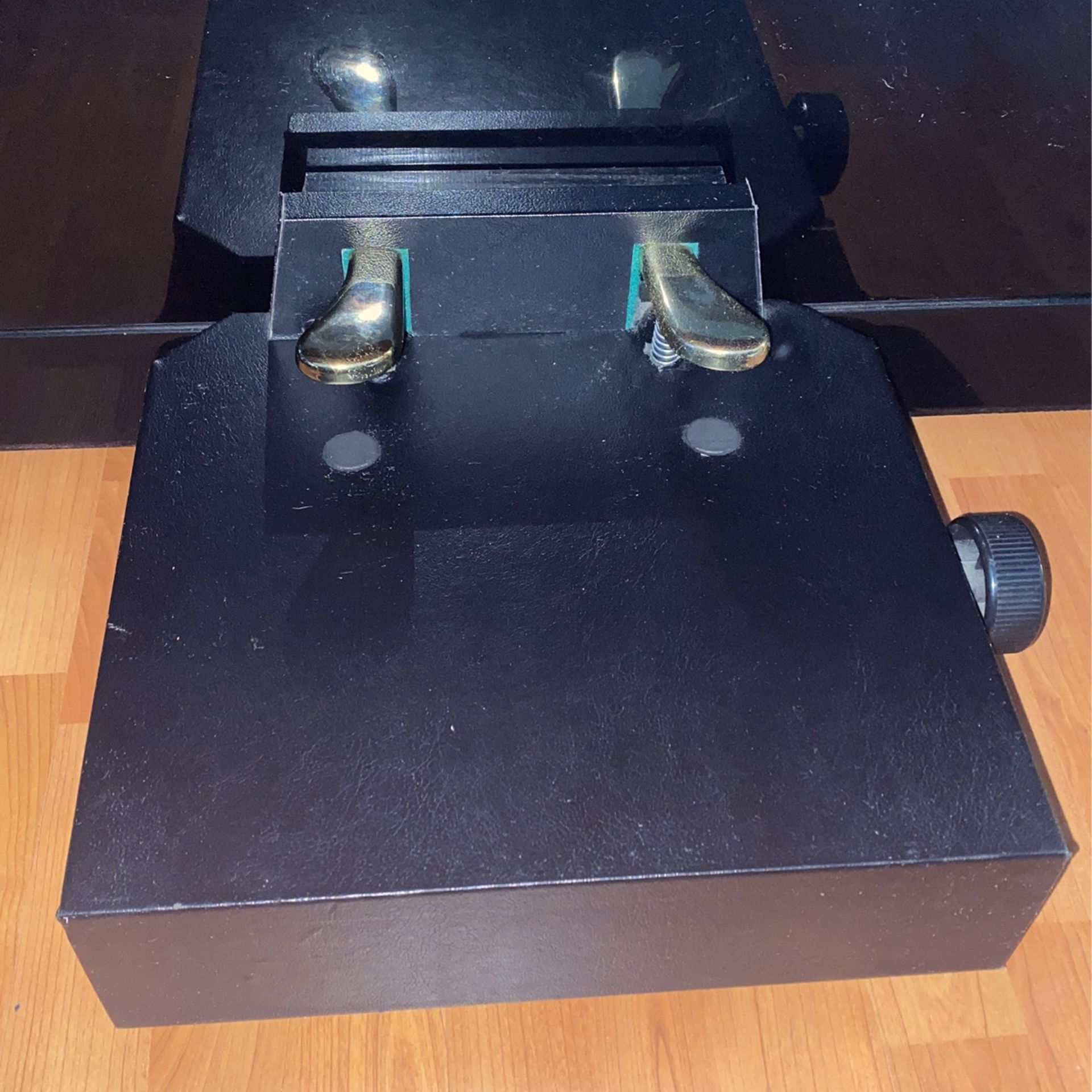 Adjustable Piano Pedal Extender