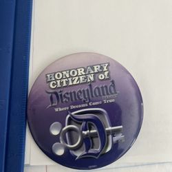 Collectible Disneyland Honorary Citizen Button/ Pin