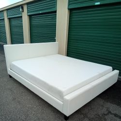 WHITE LEATHER CAL KING BED FRAME WITH MEMORY FOAM MATTRESS 