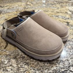 UGG MENS GOLDENCOAST CLOG SIZE US 13 SAND SUEDE SLINGBACK SLIDE SANDAL