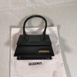 Sell this Jacquemus Le Chiquito Moyen Medium Bag