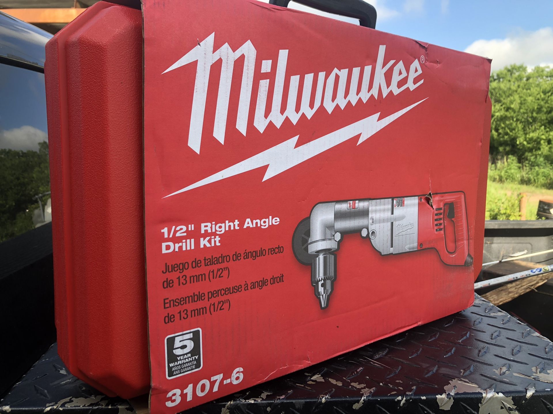 Milwaukee right angle drill kit