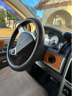 2010 Chrysler town and country