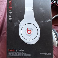 Beats Dr Dre Noise Cancelling Headphones