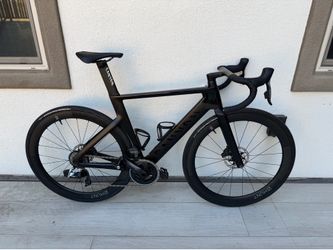 Canyon Aeroad CF SLX Small Road Bike Black – SRAM Force AXS – Hunt 50mm Carbon Wheels