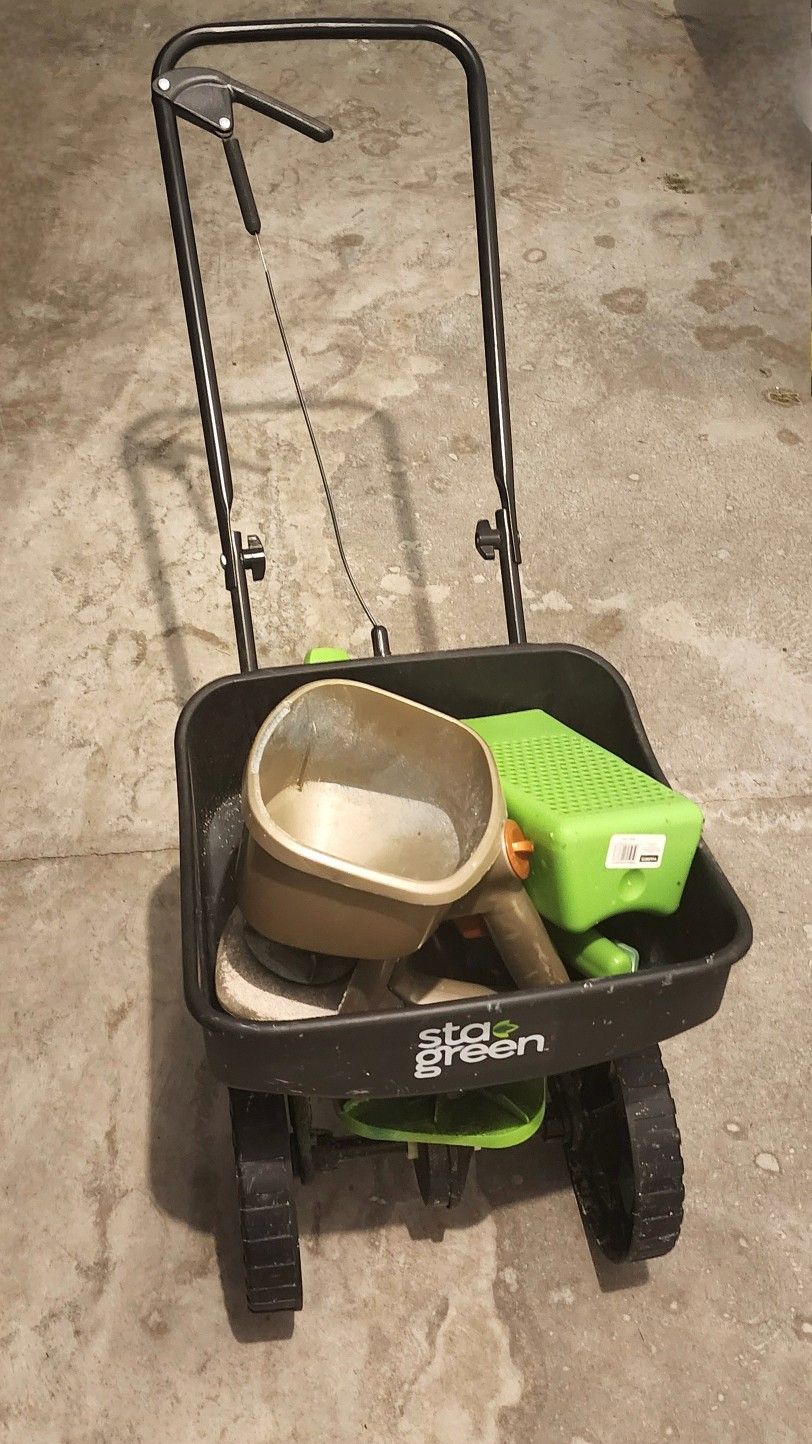 3 Seed/grass/salt spreaders