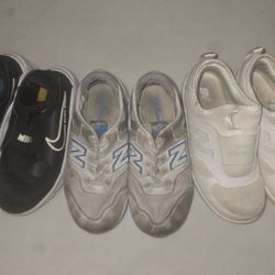 BOYS SHOES