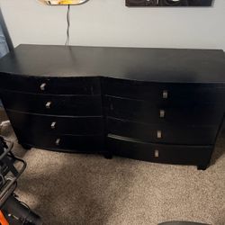 Black 8-drawer Curved Front Dresser dresser