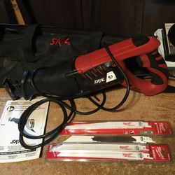 Skil Reciprocating Saw 9215 Corded Electric 8.5 Amp With Bag And Extra Blades