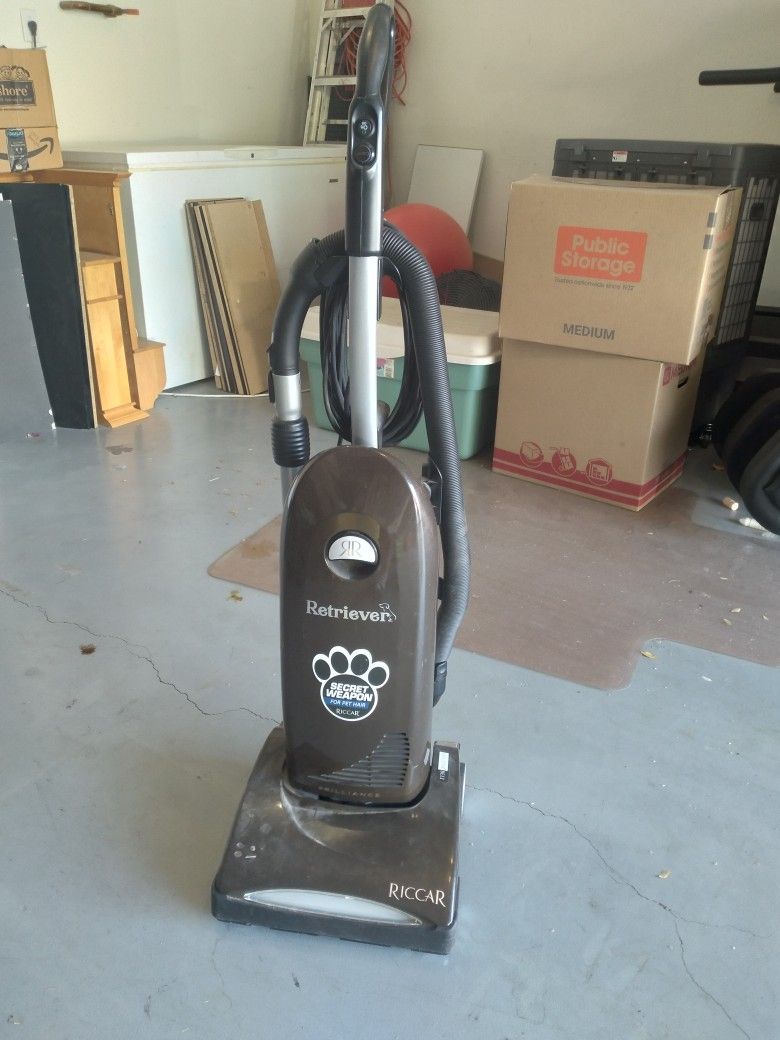 Riccardo Vacuum~Great Quality, Made In America, Pet Hair & Allergy Control