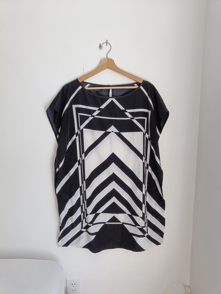 Vintage Shirt/Dress Black And White 