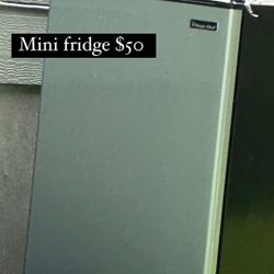 Mini Fridge 