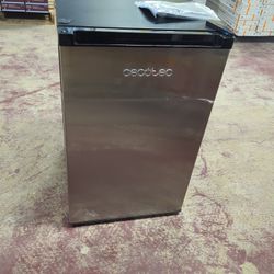 Cecotec Mini Fridge 