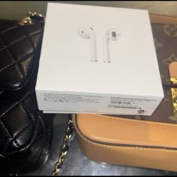 Apple Airpods  (first generation)