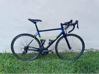 Polygon Stratton S4 road bike