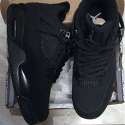 Black Cat Jordan 4