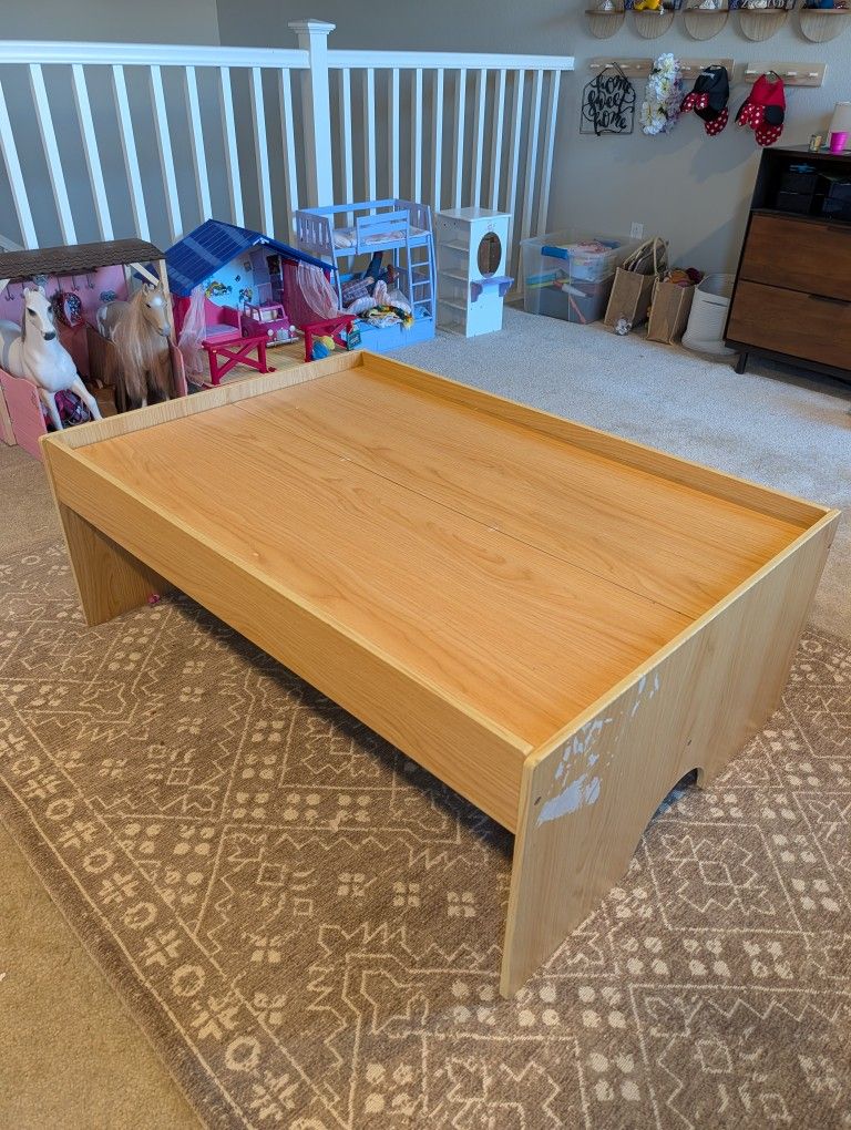 Play Table - Train Table