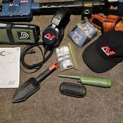 Minelab Manticore Metal Detector SDC 2300