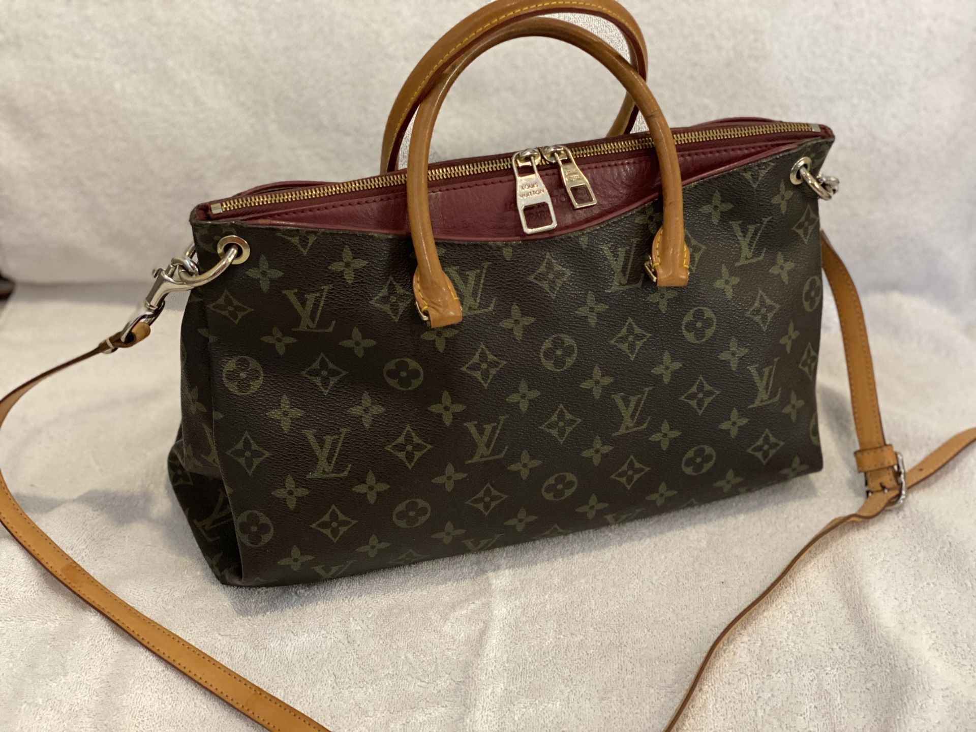 Louis Vuitton Pallas Crossbody Shoulder