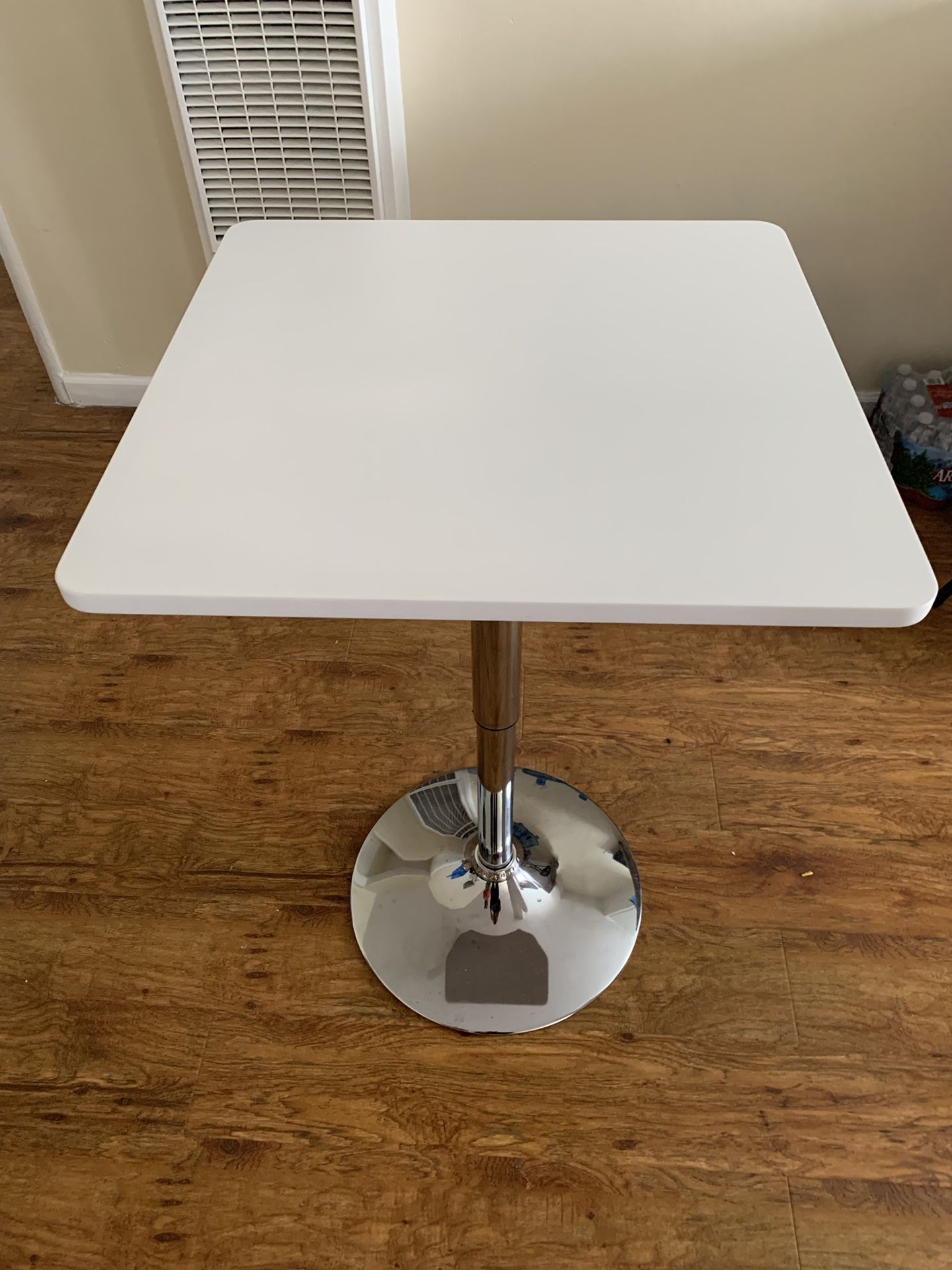SMALL DINING TABLE