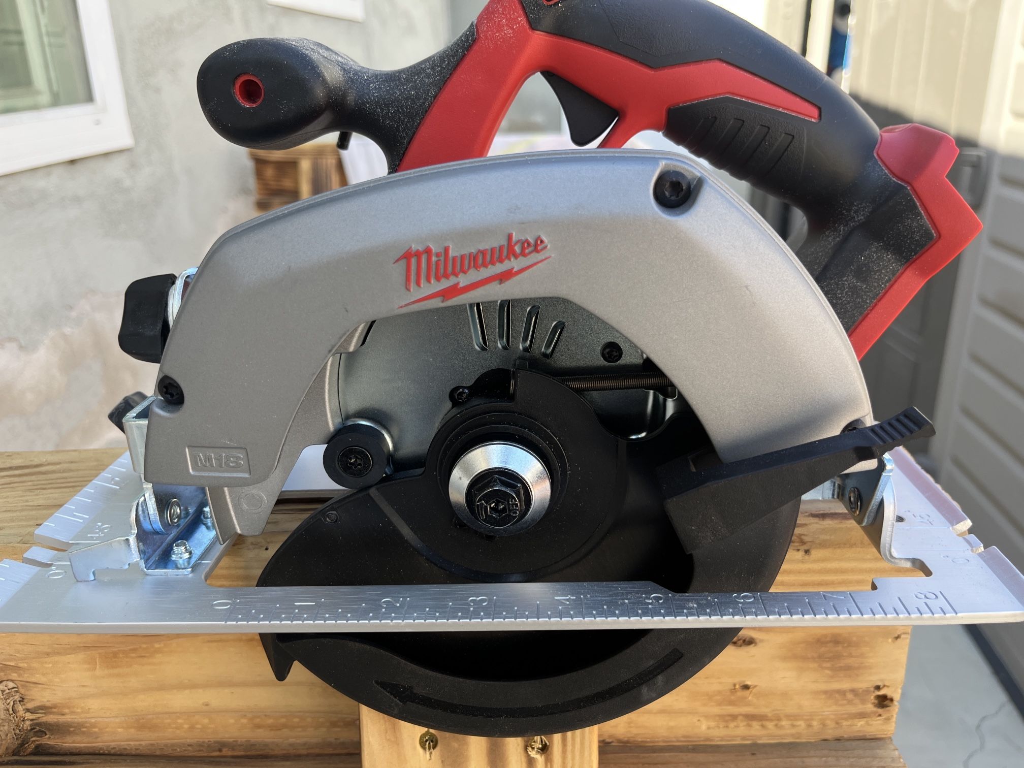Milwaukee M18 6-1/2” Circular Saw