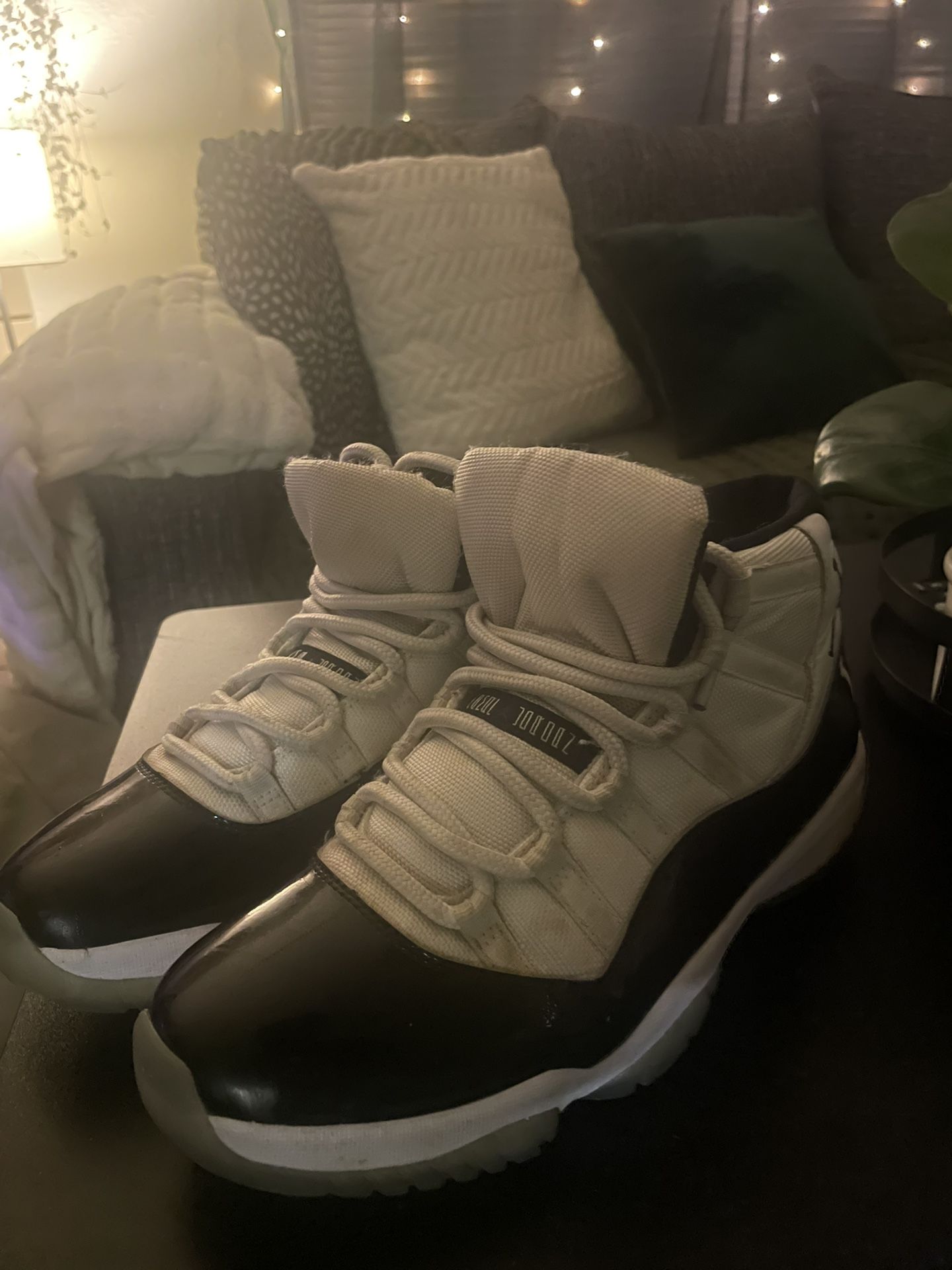 Jordan 11 Black And White