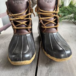 Sperry Rain Boots W7.5