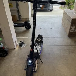 Dual-motor electric scooter