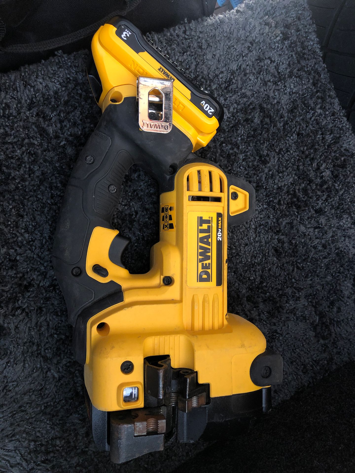 DeWALT DCS350 20V MAX LIIon Cordless Threaded Rod Cutter. for Sale in