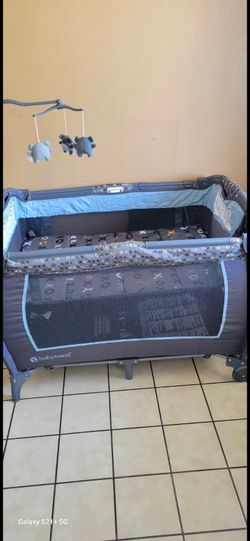 Baby play pen